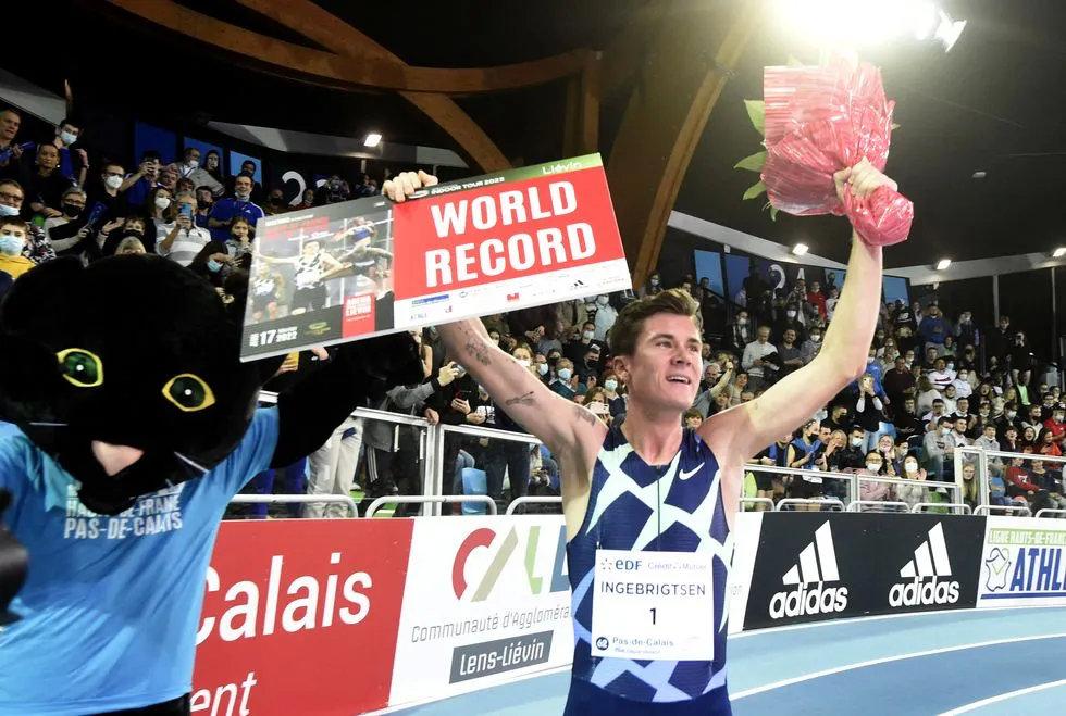 一千五百米世界纪录保持者是谁，一千五百米世界纪录是多少-梦路生活号