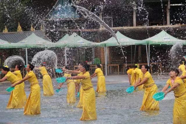 傣族泼水节是几月几号，傣族泼水节的风俗特点介绍-梦路生活号