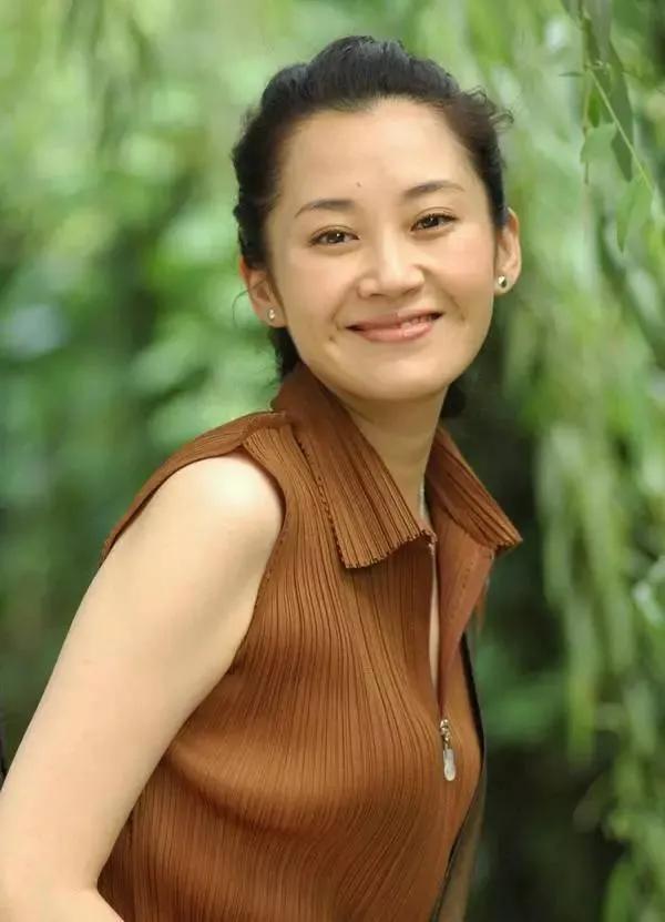 中国最漂亮的女明星前十名（盘点十位内地最美素颜女明星）-梦路生活号