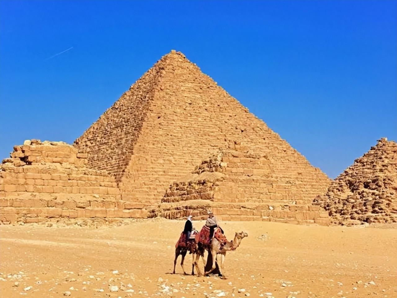 金字塔的资料简介（探秘埃及的金字塔）-梦路生活号