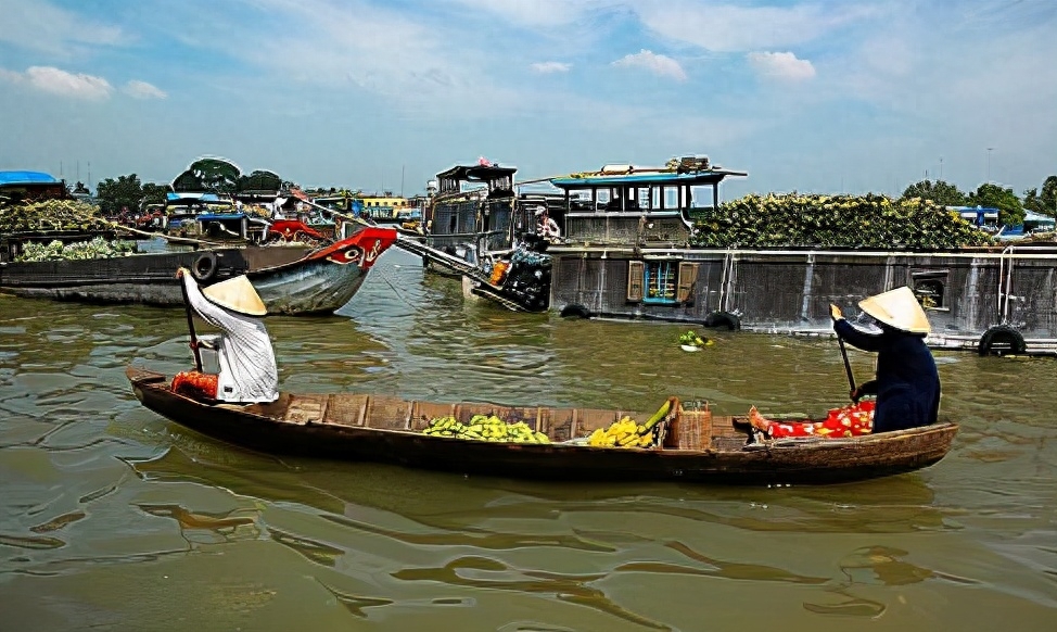 湄公河的流向是自哪向哪，澜沧江在外国叫什么名-梦路生活号