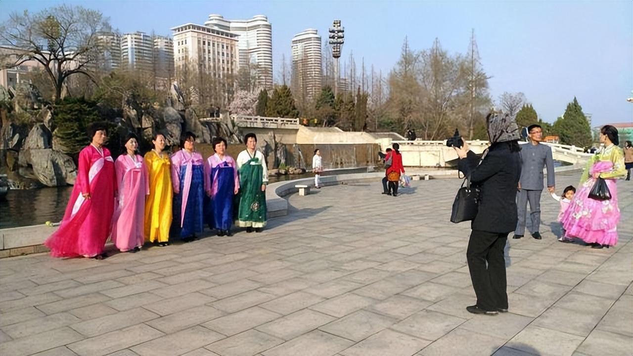 朝鲜的国土面积有多大，朝鲜有什么奇葩的规矩-梦路生活号