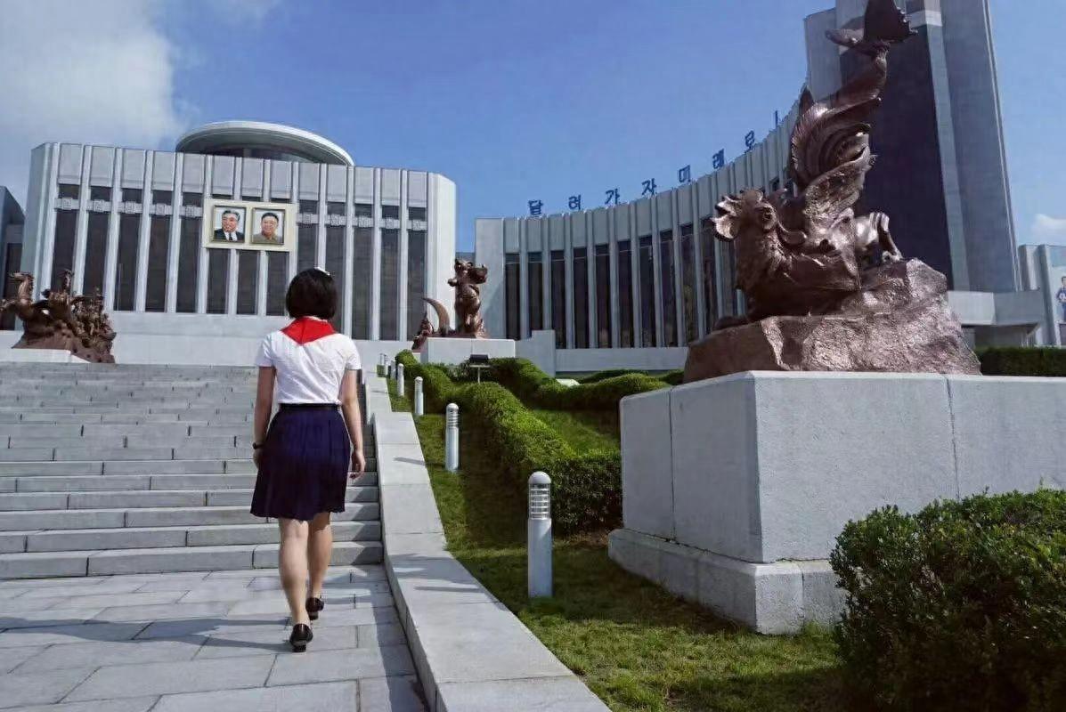 朝鲜的国土面积有多大，朝鲜有什么奇葩的规矩-梦路生活号